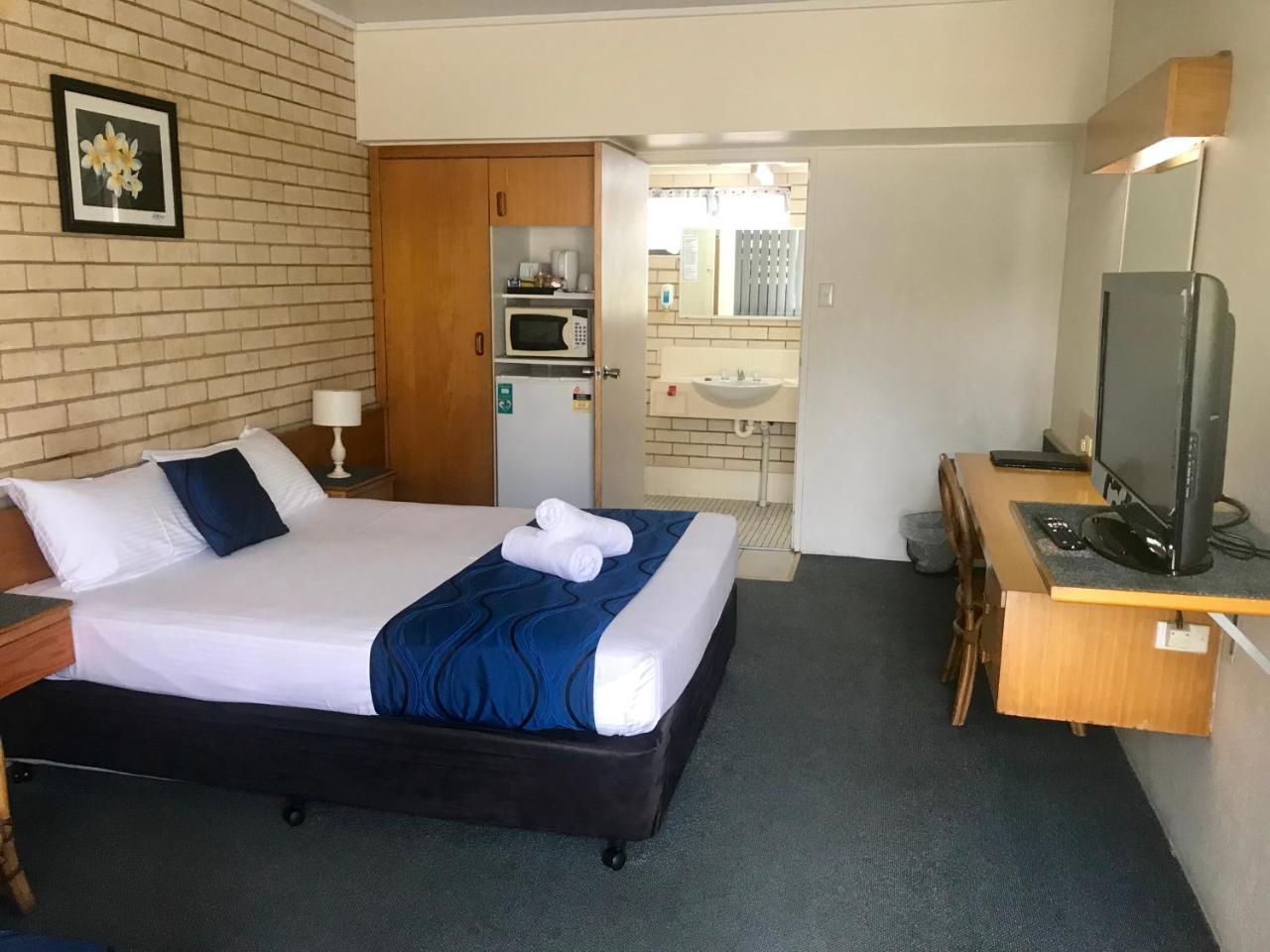 Tropical Gateway Motor Inn Rockhampton Exterior foto